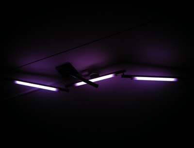紫色荧光灯